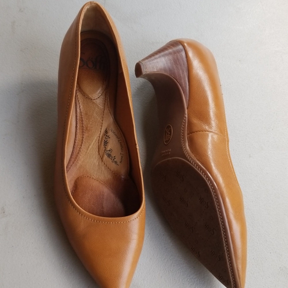 Sofft comfy small heel pumps 9.5